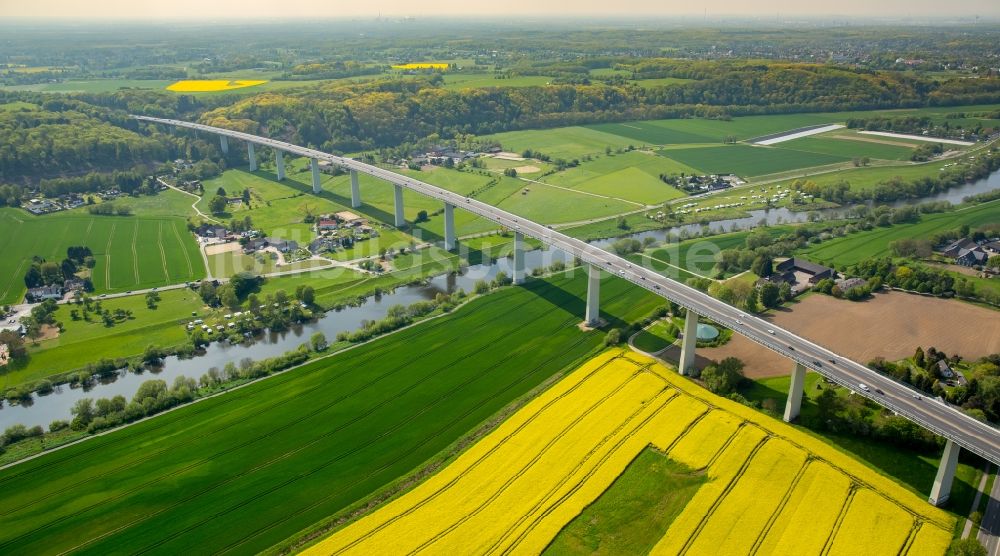 Luftbild Mintard - Autobahn- Brückenbauwerk Mintarder Ruhrtalbrücke der BAB 52 über die Ruhr bei Mintard im Bundesland Nordrhein-Westfalen, Deutschland