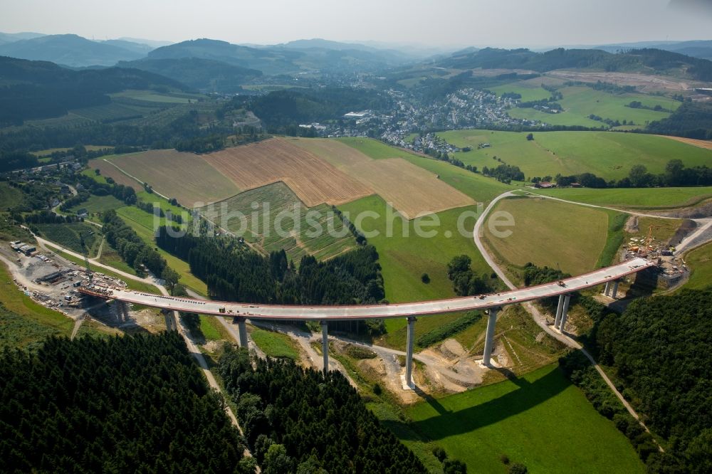 Luftbild Bestwig - Autobahn- Brückenbauwerk Neubau der BAB A46 in Bestwig im Bundesland Nordrhein-Westfalen