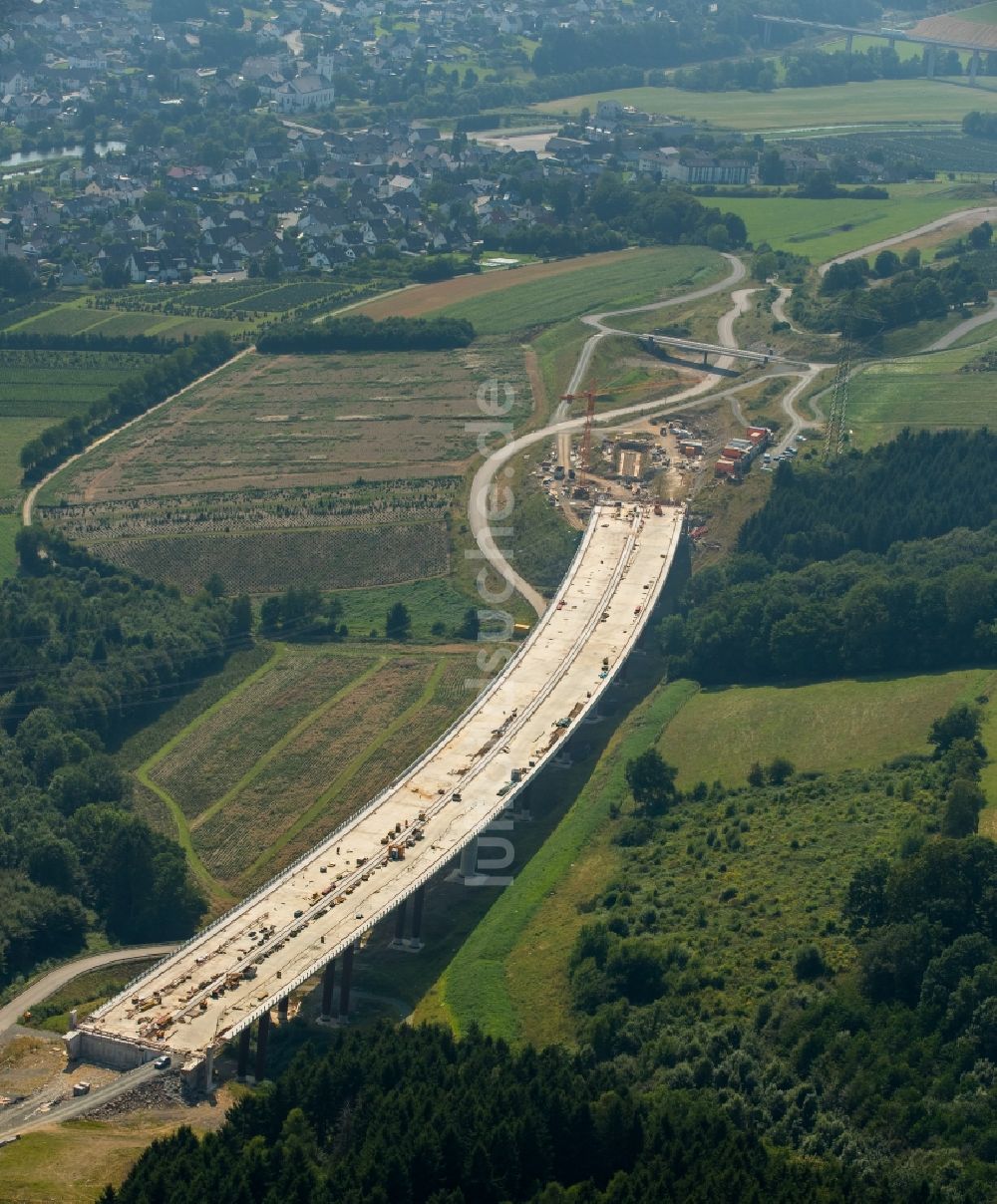 Luftaufnahme Bestwig - Autobahn- Brückenbauwerk Neubau der BAB A46 in Bestwig im Bundesland Nordrhein-Westfalen