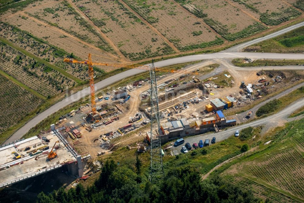 Bestwig von oben - Autobahn- Brückenbauwerk Neubau der BAB A46 in Bestwig im Bundesland Nordrhein-Westfalen