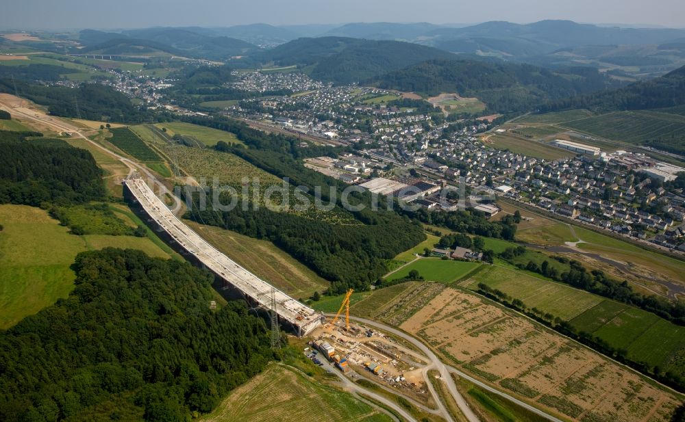 Bestwig aus der Vogelperspektive: Autobahn- Brückenbauwerk Neubau der BAB A46 in Bestwig im Bundesland Nordrhein-Westfalen