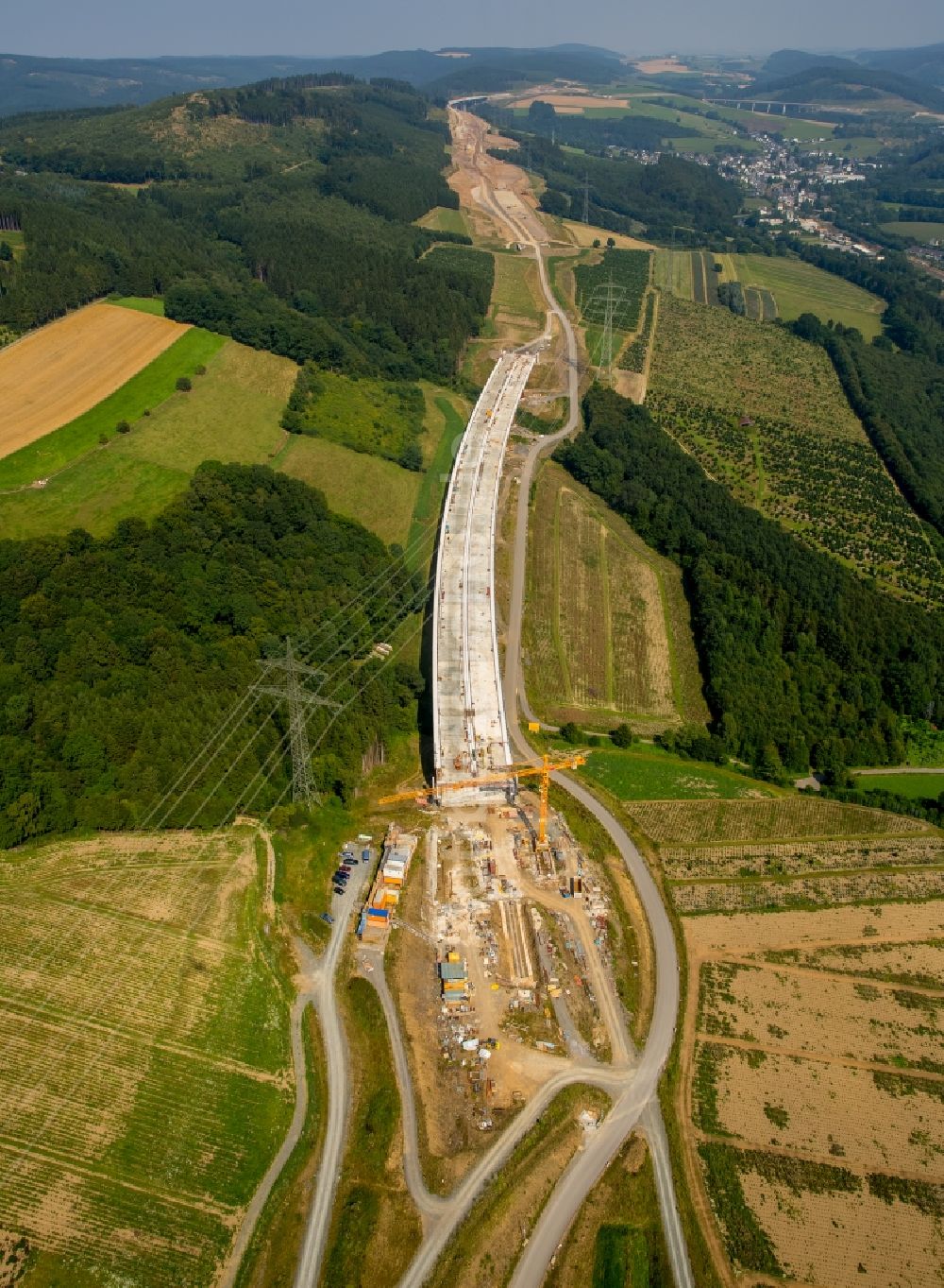 Luftbild Bestwig - Autobahn- Brückenbauwerk Neubau der BAB A46 in Bestwig im Bundesland Nordrhein-Westfalen