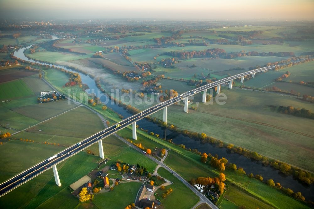 Mülheim an der Ruhr von oben - Autobahn- Brückenbauwerk Ruhrtalbrücke der BAB A 52 in Mülheim an der Ruhr im Bundesland Nordrhein-Westfalen