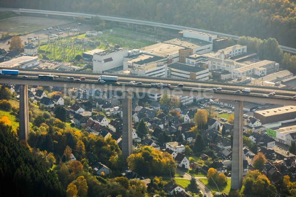 Luftaufnahme Siegen - Autobahn- Brückenbauwerk Siegtalbrücke der BAB A45 in Siegen im Bundesland Nordrhein-Westfalen