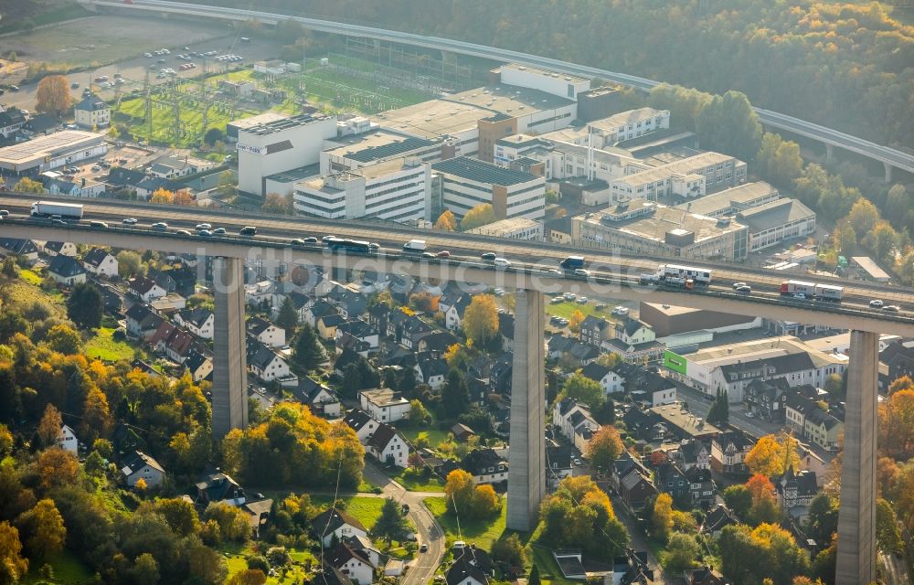 Siegen von oben - Autobahn- Brückenbauwerk Siegtalbrücke der BAB A45 in Siegen im Bundesland Nordrhein-Westfalen