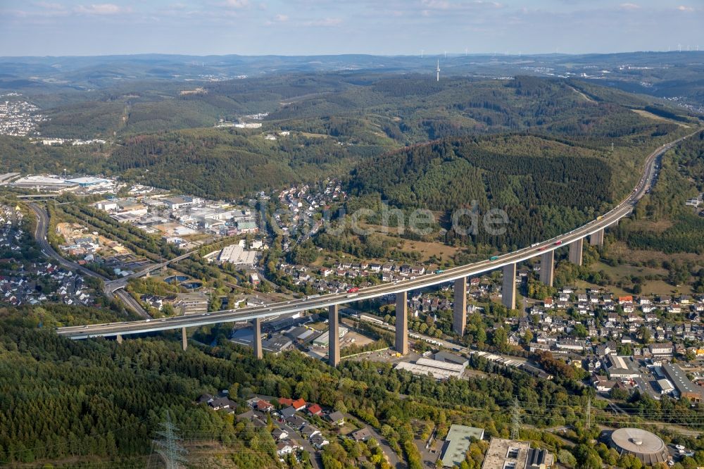 Luftaufnahme Siegen - Autobahn- Brückenbauwerk Siegtalbrücke der BAB A45 in Siegen im Bundesland Nordrhein-Westfalen