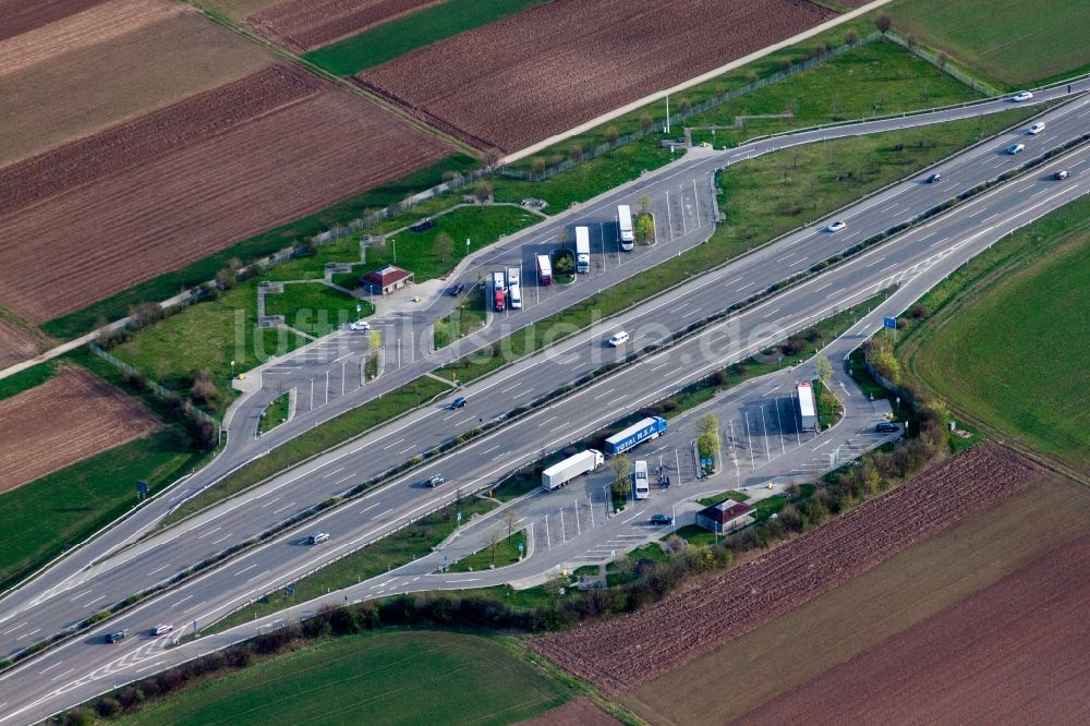 Luftbild Gerlingen - Autobahn-Parkplatz Gerlinger Höhe an der BAB A81 in Gerlingen im Bundesland Baden-Württemberg, Deutschland