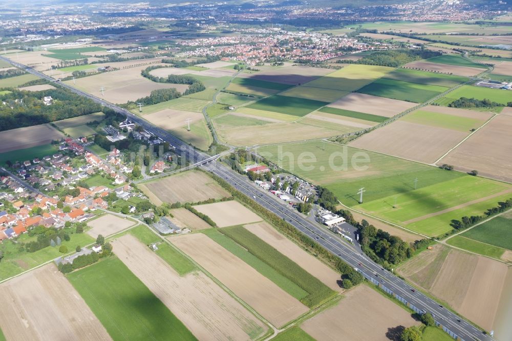 Luftaufnahme Rosdorf - Autobahn Raststätte Göttingen am Rand des Verlaufes der Autobahn BAB 7 in Rosdorf im Bundesland Niedersachsen