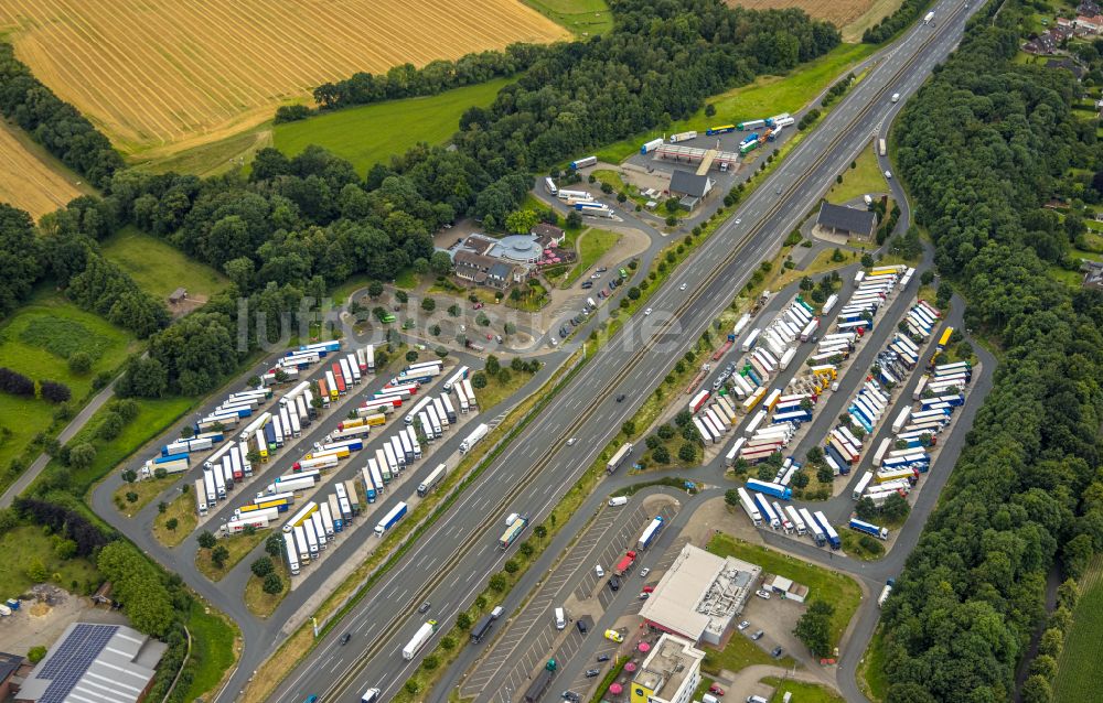 Luftaufnahme Hamm - Autobahn- Raststätte und Parkplatz der BAB A2 in Hamm im Bundesland Nordrhein-Westfalen