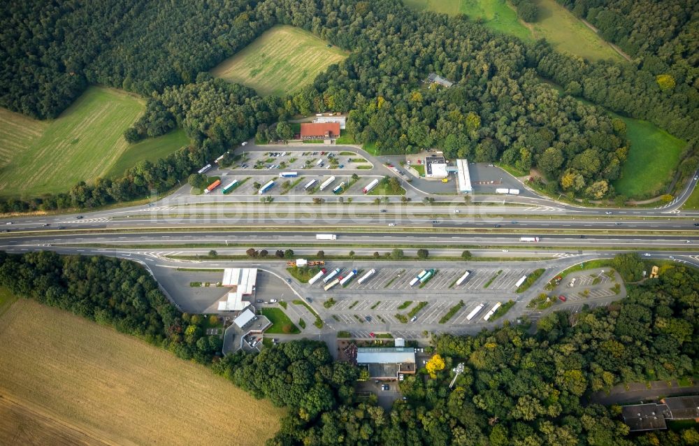 Luftbild Hünxe - Autobahn- Raststätte und Parkplatz der BAB A3 in Hünxe im Bundesland Nordrhein-Westfalen, Deutschland