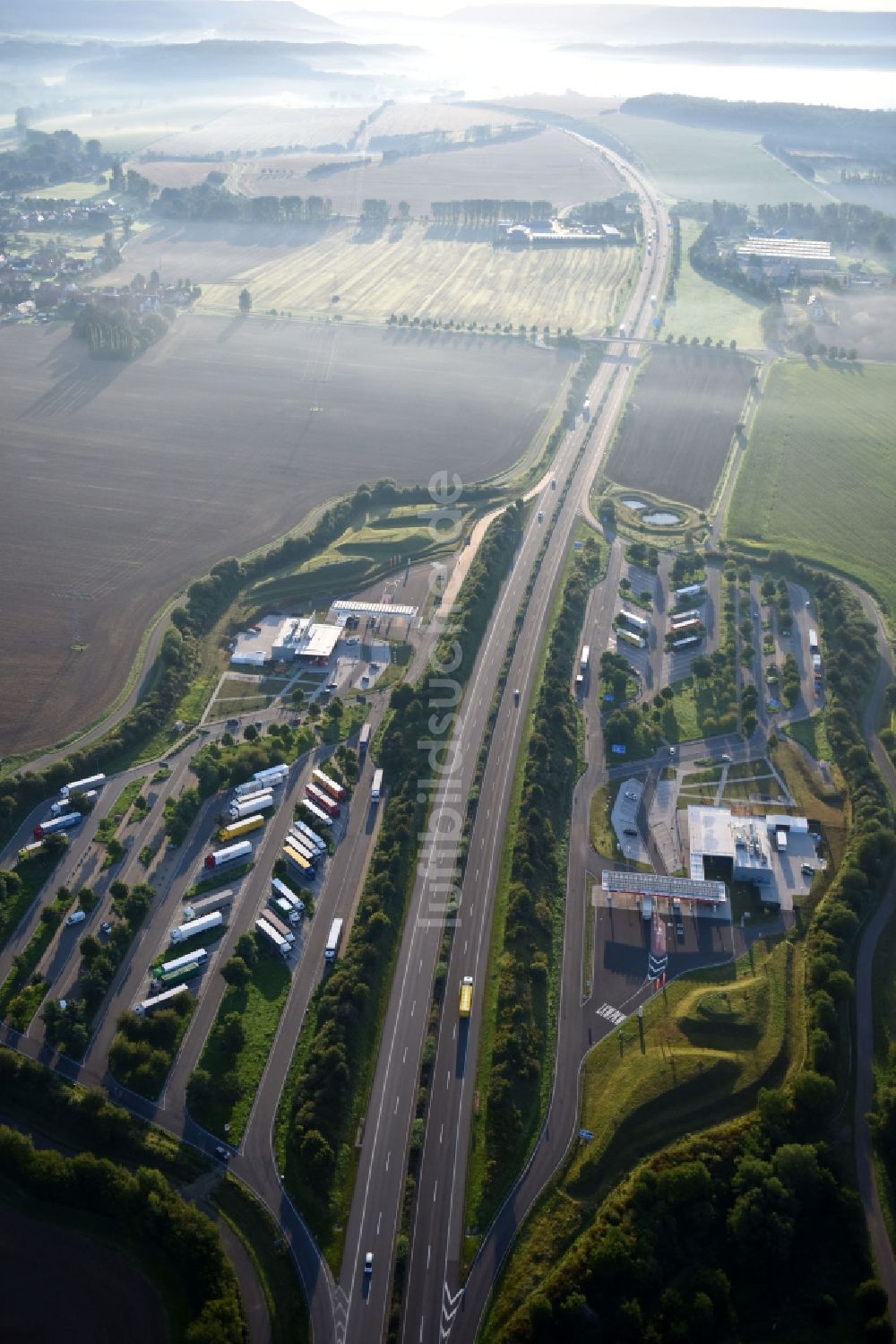 Luftbild Kirchworbis - Autobahn- Raststätte und Parkplatz der BAB A38 in Kirchworbis im Bundesland Thüringen, Deutschland