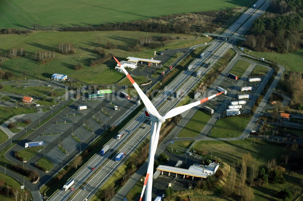 Luftbild Jacobsdorf - Autobahn Raststätte am Rand des Verlaufes der Autobahn BAB A12 Biegener-Hellen- Nord und Süd in Jacobsdorf im Bundesland Brandenburg