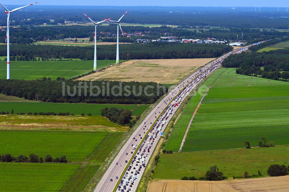 Buchholz (Aller) von oben - Autobahn- Stau im Streckenverlauf der BAB A7 in Buchholz (Aller) im Bundesland Niedersachsen, Deutschland