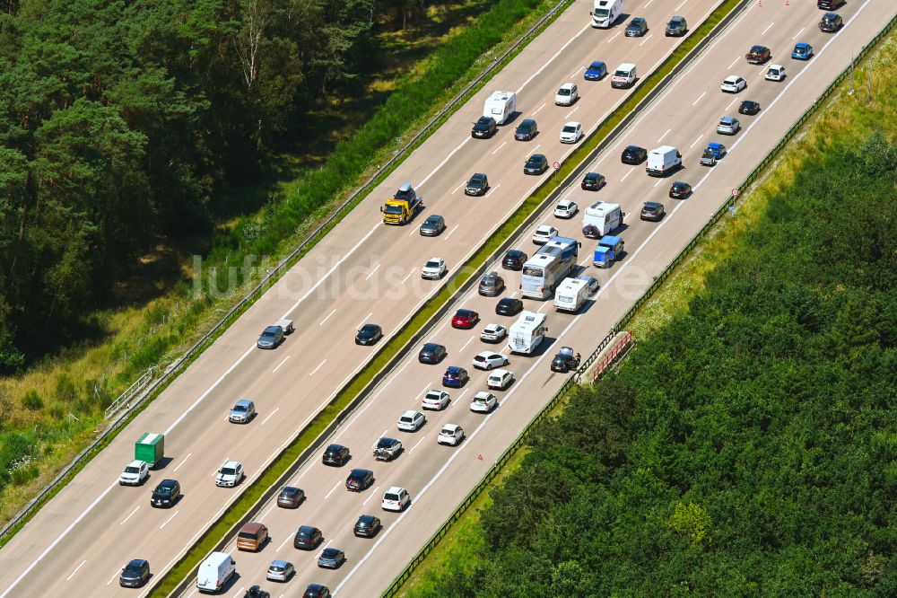 Buchholz (Aller) von oben - Autobahn- Stau im Streckenverlauf der BAB A7 in Buchholz (Aller) im Bundesland Niedersachsen, Deutschland