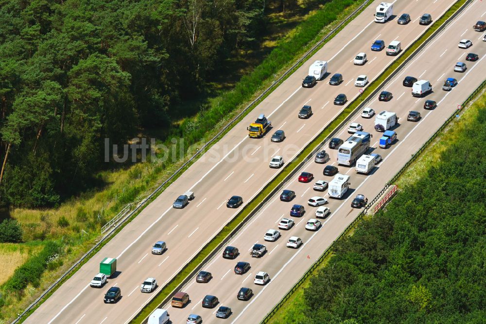 Buchholz (Aller) aus der Vogelperspektive: Autobahn- Stau im Streckenverlauf der BAB A7 in Buchholz (Aller) im Bundesland Niedersachsen, Deutschland