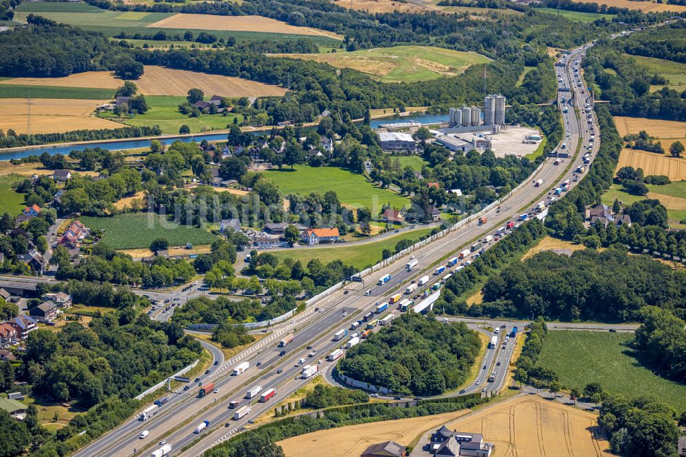 Luftbild Mengeder Heide - Autobahn- Streckenverlauf der BAB A2 in Mengeder Heide im Bundesland Nordrhein-Westfalen, Deutschland