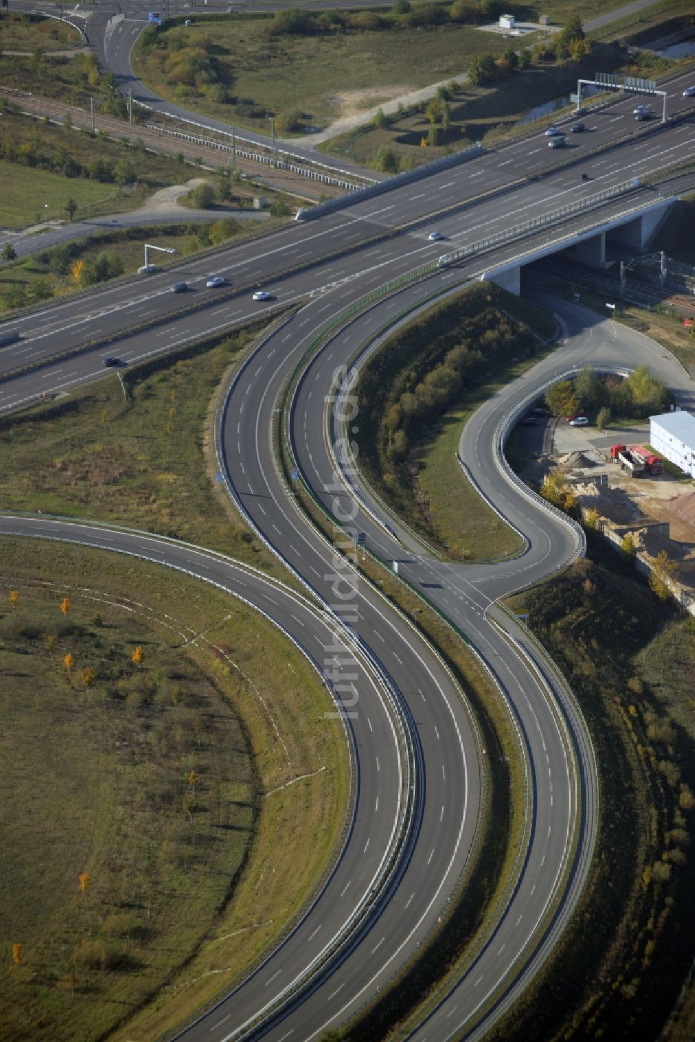 Schönefeld aus der Vogelperspektive: Autobahn- Streckenverlauf der Bundesautobahn A113 in Waltersdorf im Bundesland Brandenburg