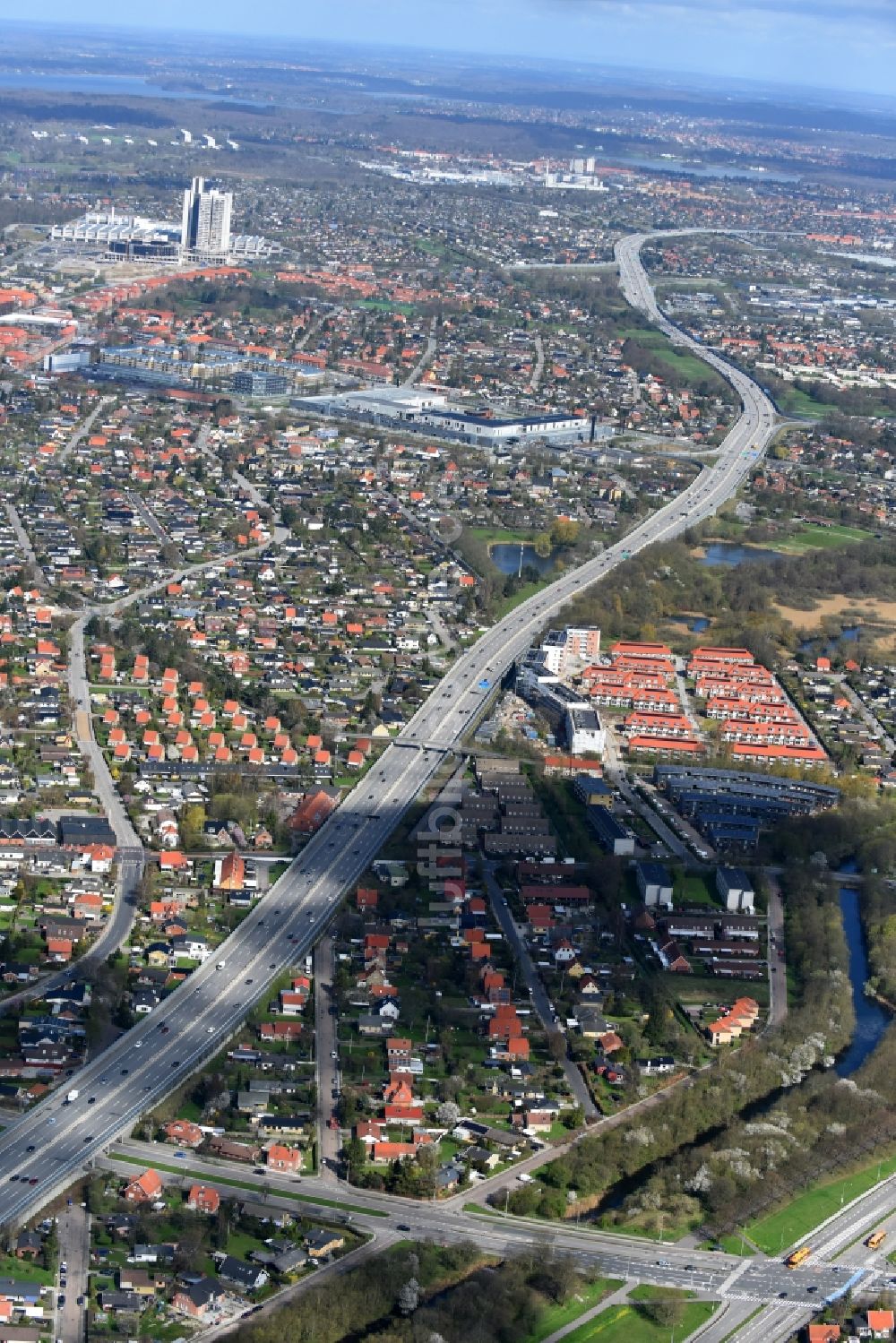 Luftaufnahme Rodovre - Autobahn- Streckenverlauf der E47 in Rodovre in Hovedstaden, Dänemark