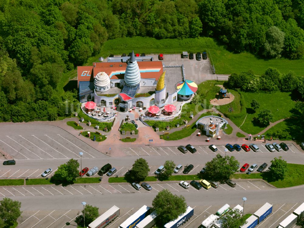 Dettingen an der Iller von oben - Autobahn- Tank- und Rastplatz der BAB A7 in Dettingen an der Iller im Bundesland Baden-Württemberg, Deutschland