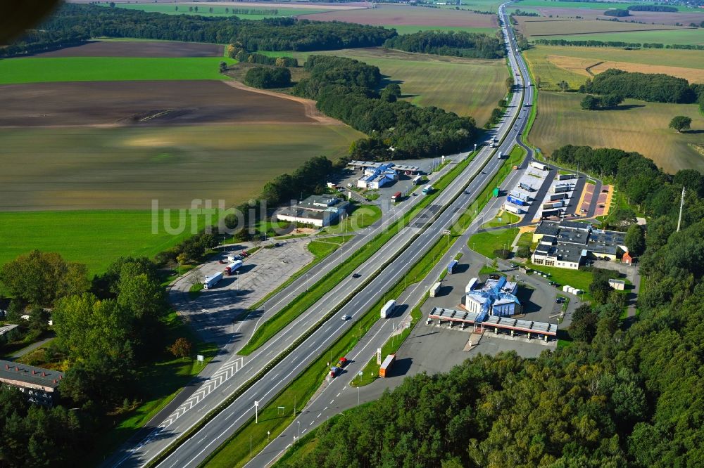 Stolpe aus der Vogelperspektive: Autobahn- Tank- und Rastplatz der BAB A24 in Stolpe im Bundesland Mecklenburg-Vorpommern, Deutschland