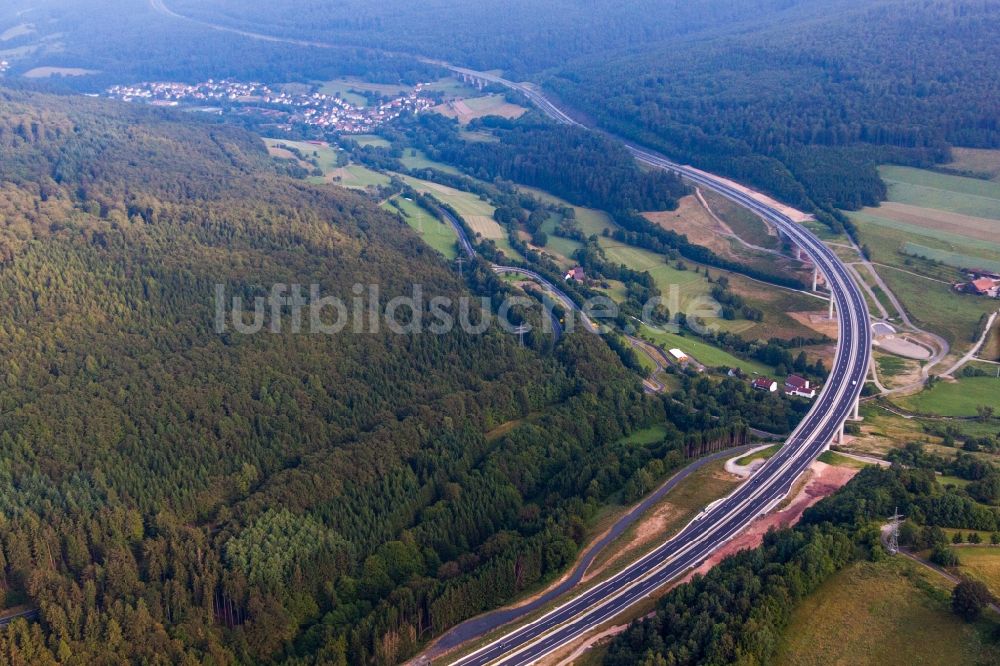 Bad Brückenau von oben - Autobahn- Trasse und Streckenverlauf der BAB A7 in Bad Brückenau im Bundesland Bayern, Deutschland