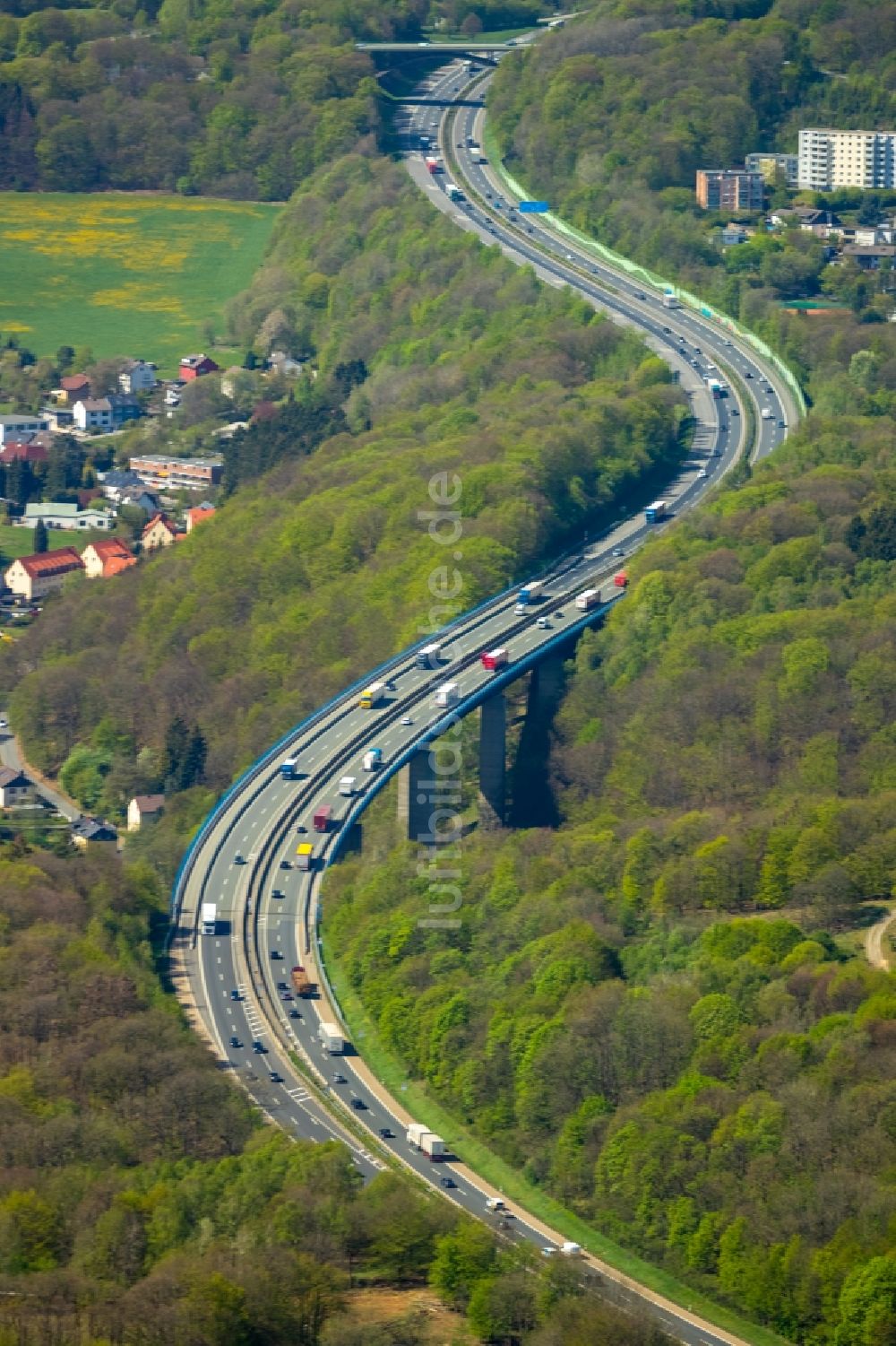 Luftaufnahme Lüdenscheid - Autobahn- Trasse und Streckenverlauf der BAB A45 in Lüdenscheid im Bundesland Nordrhein-Westfalen, Deutschland