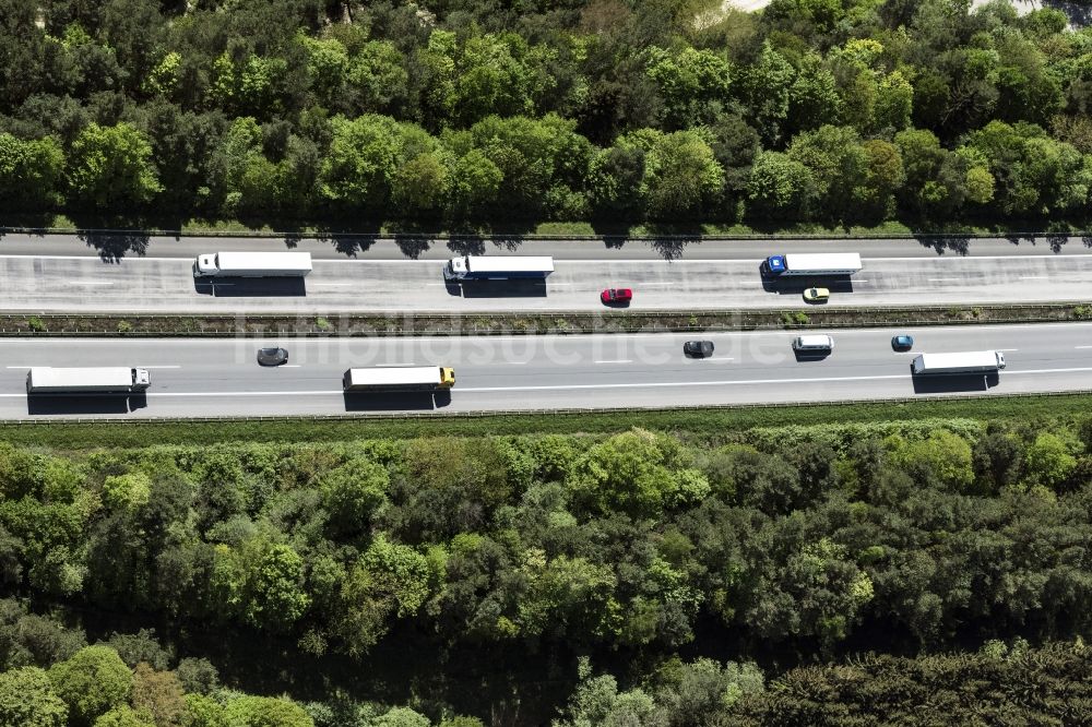 Luftbild Rheinböllen - Autobahn- Trasse und Streckenverlauf der BAB A61 in Rheinböllen im Bundesland Rheinland-Pfalz, Deutschland