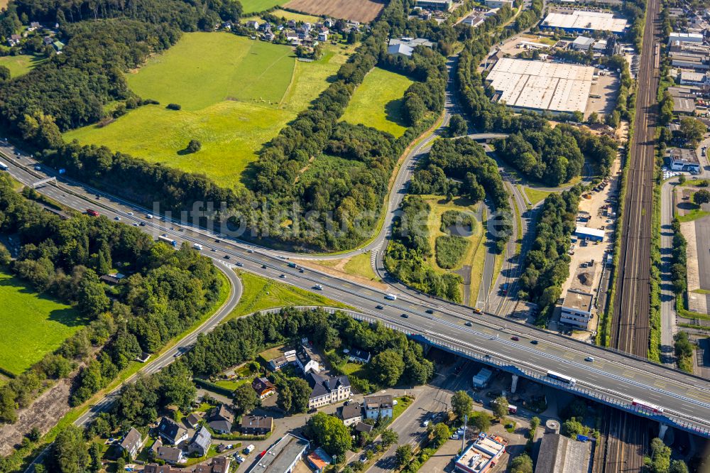 Schwelm aus der Vogelperspektive: Autobahnabfahrt der BAB1 im Ortsteil Jesinghausen in Schwelm im Bundesland Nordrhein-Westfalen, Deutschland