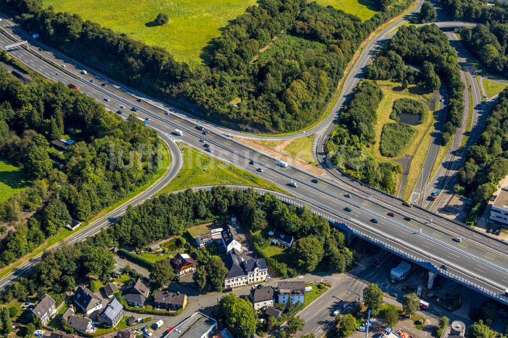 Luftbild Schwelm - Autobahnabfahrt der BAB1 im Ortsteil Jesinghausen in Schwelm im Bundesland Nordrhein-Westfalen, Deutschland