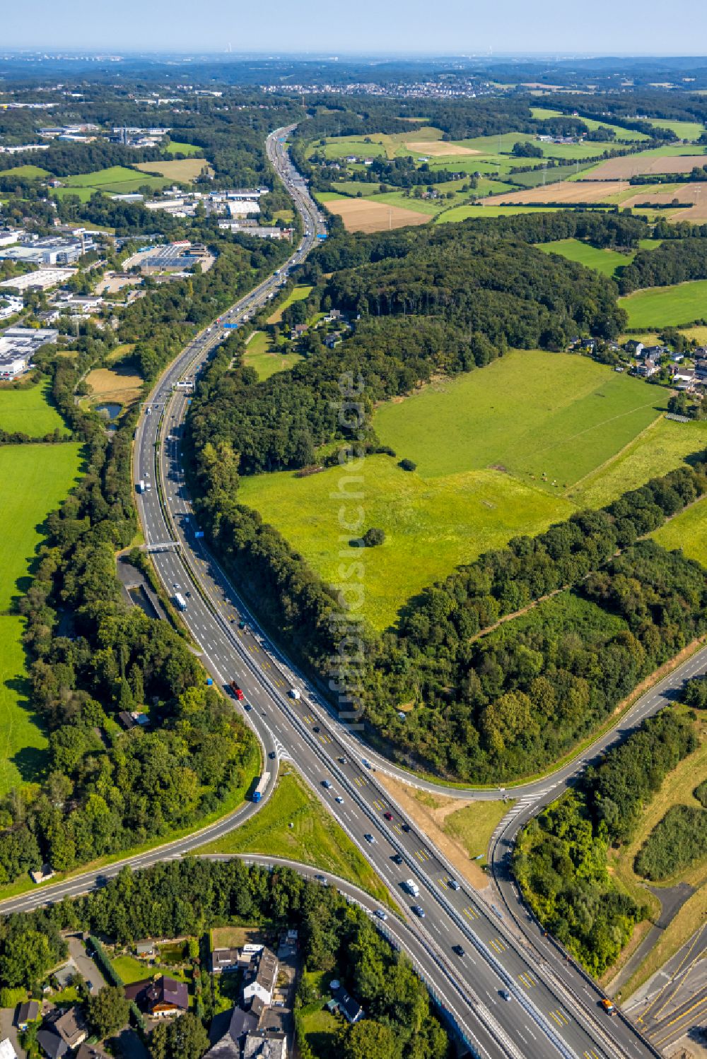 Luftaufnahme Schwelm - Autobahnabfahrt der BAB1 im Ortsteil Jesinghausen in Schwelm im Bundesland Nordrhein-Westfalen, Deutschland