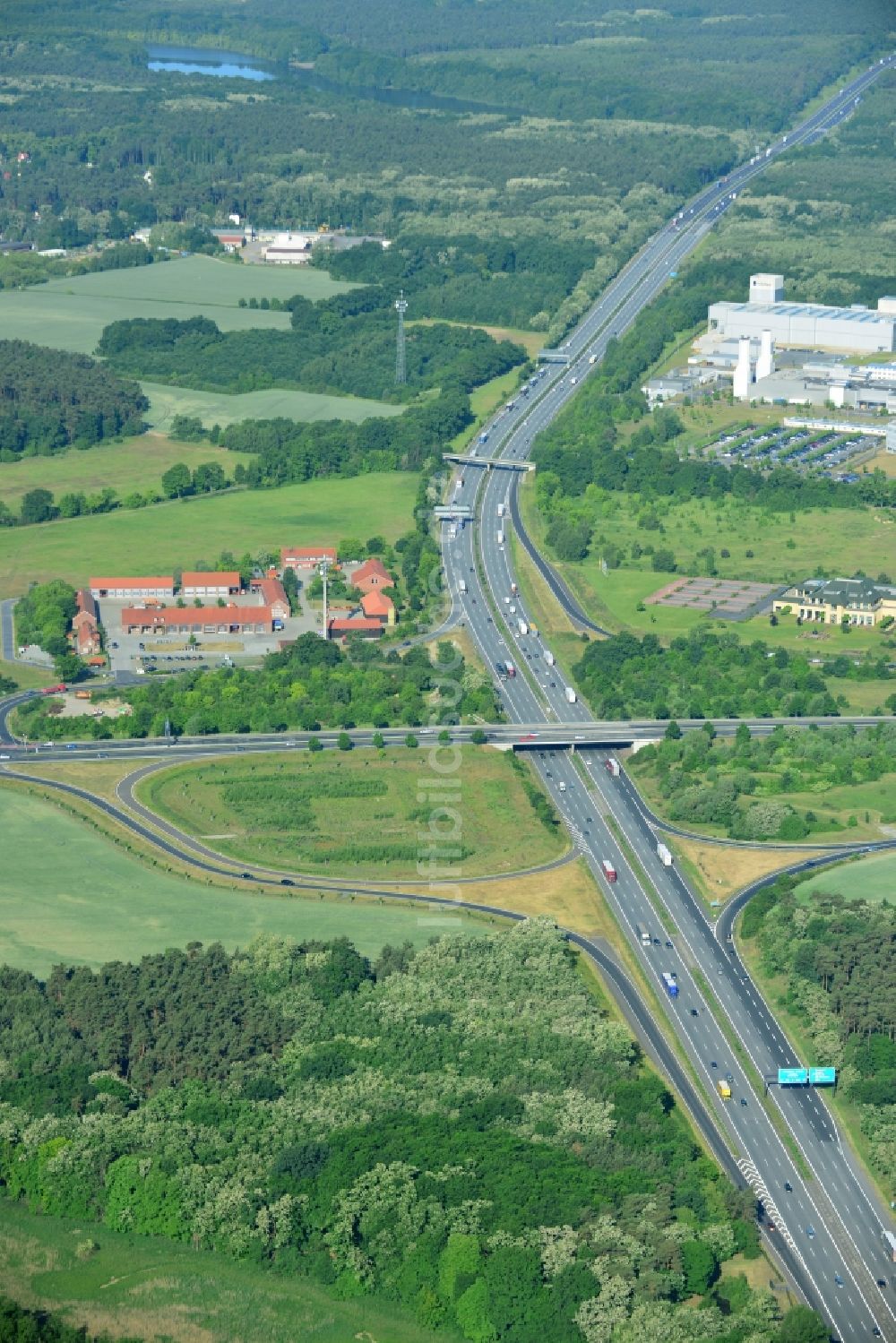 Luftbild Rangsdorf - Autobahnabfahrt BAB A10 - E30 zur B96 in Rangsdorf im Bundesland Brandenburg