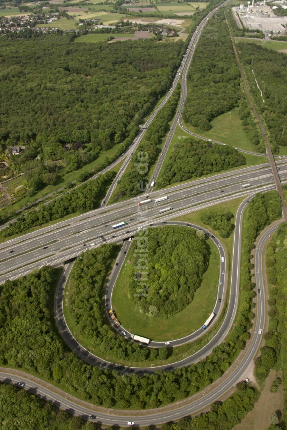 Luftbild Bottrop - Autobahnabfahrt Bottrop an der BAB A2 in Bottrop im Bundesland Nordrhein-Westfalen