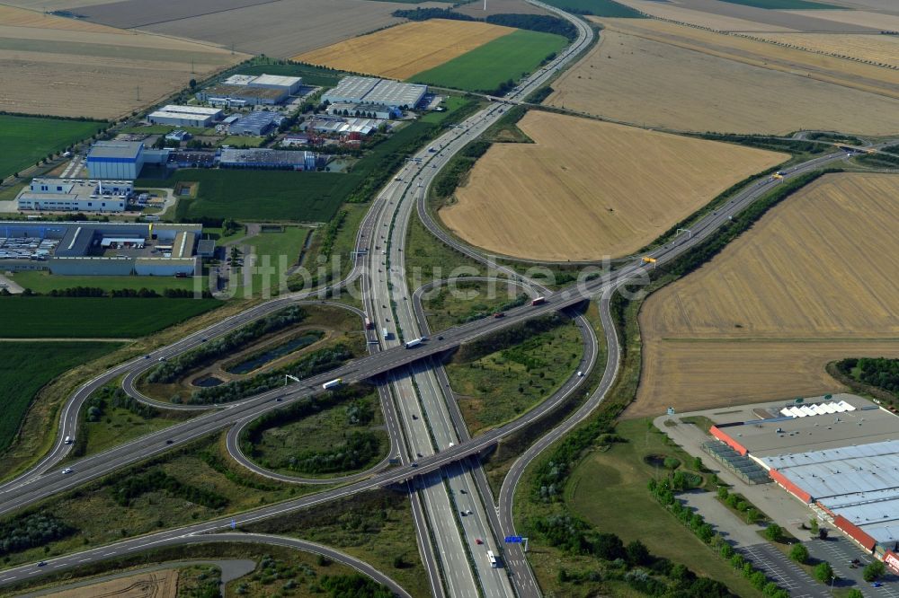 Luftbild Brehna - Autobahnabfahrt Brehna entlang der BAB A9 und der Bundestraße B100 bei Brehna im Bundesland Sachsen-Anhalt