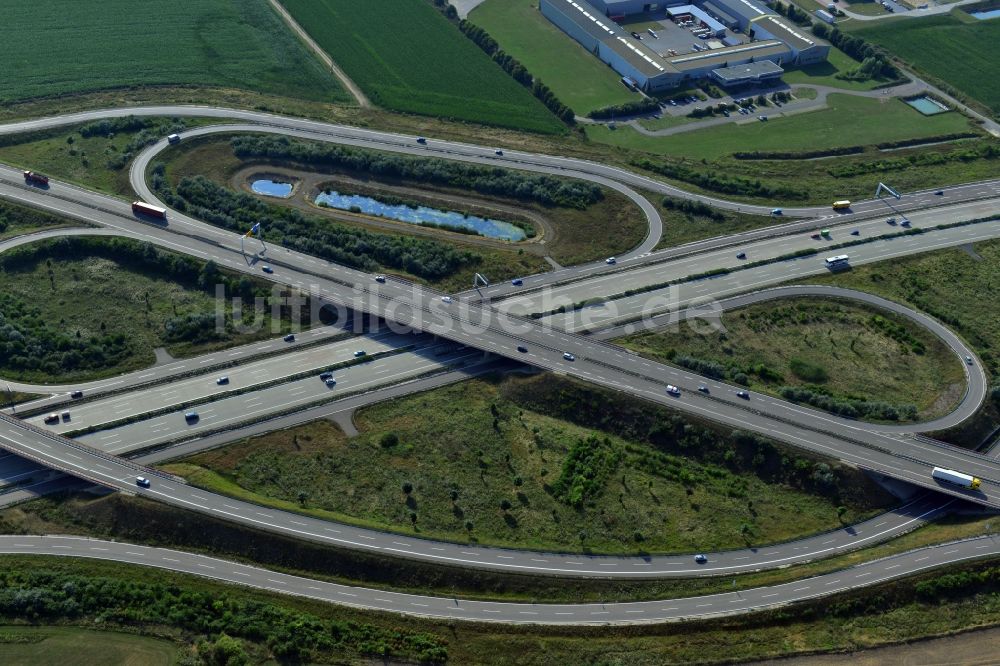 Brehna von oben - Autobahnabfahrt Brehna entlang der BAB A9 und der Bundestraße B100 bei Brehna im Bundesland Sachsen-Anhalt