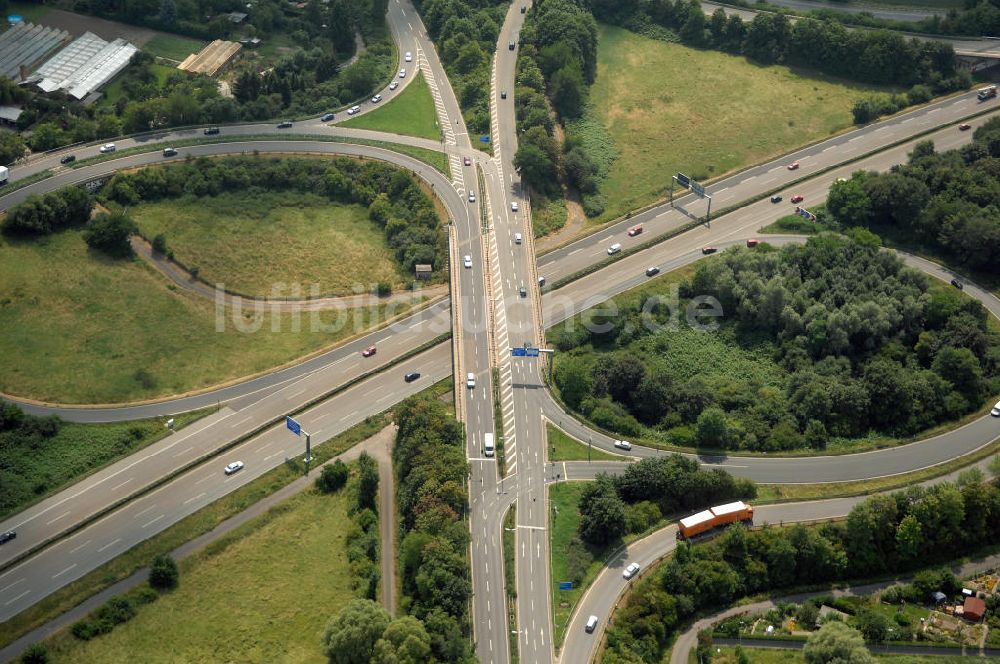 Frankfurt aus der Vogelperspektive: Autobahnabfahrt Frankfurt Eckenheim E661