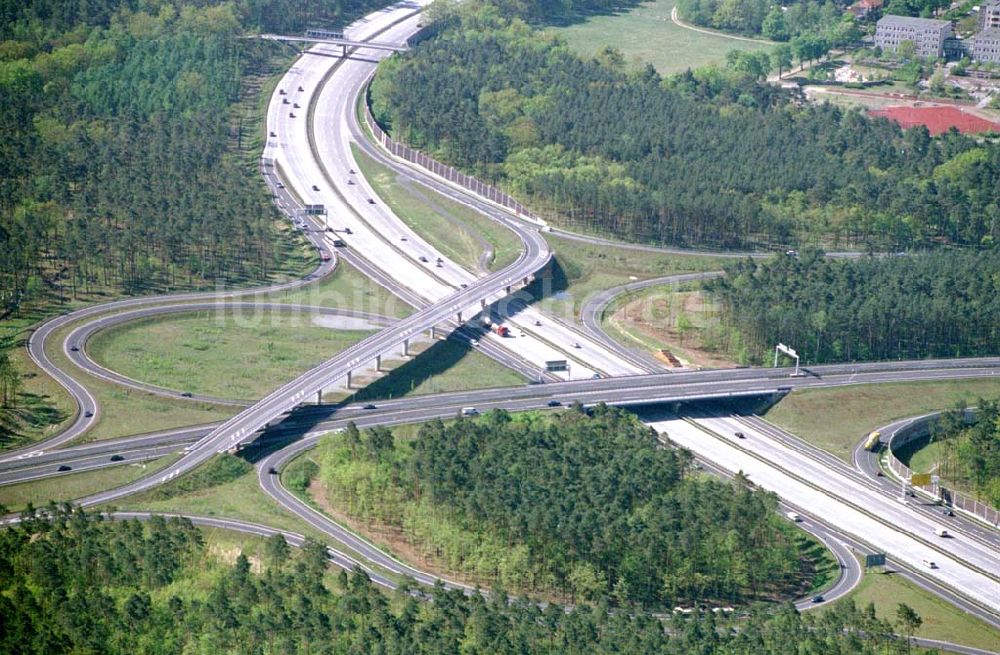 Luftbild Potsdam - Babelsberg / Brandenburg - Autobahnabfahrt Potsdam - Drewitz Datum: 05.05.03