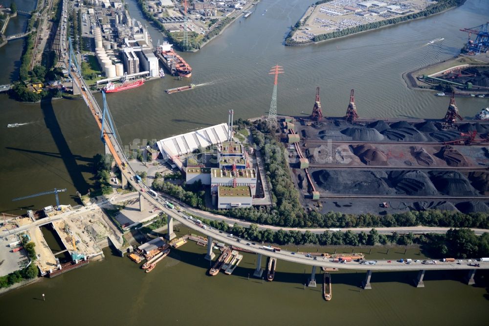 Luftbild Hamburg - Autobahnabfahrt A7 HH-Waltershof und Kurvenverlauf Finkenwerder Straße in Hamburg-Mitte / Waltershof