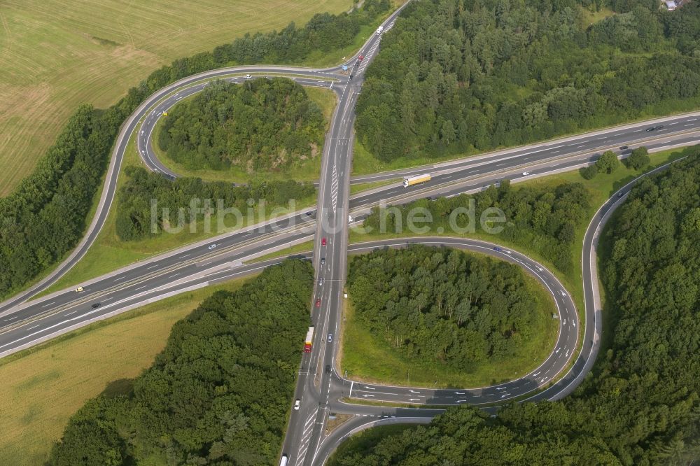 Sprockhövel aus der Vogelperspektive: Autobahnabschnitt an der Querspange der A43 bei Sprockhövel in Nordrhein-Westfalen