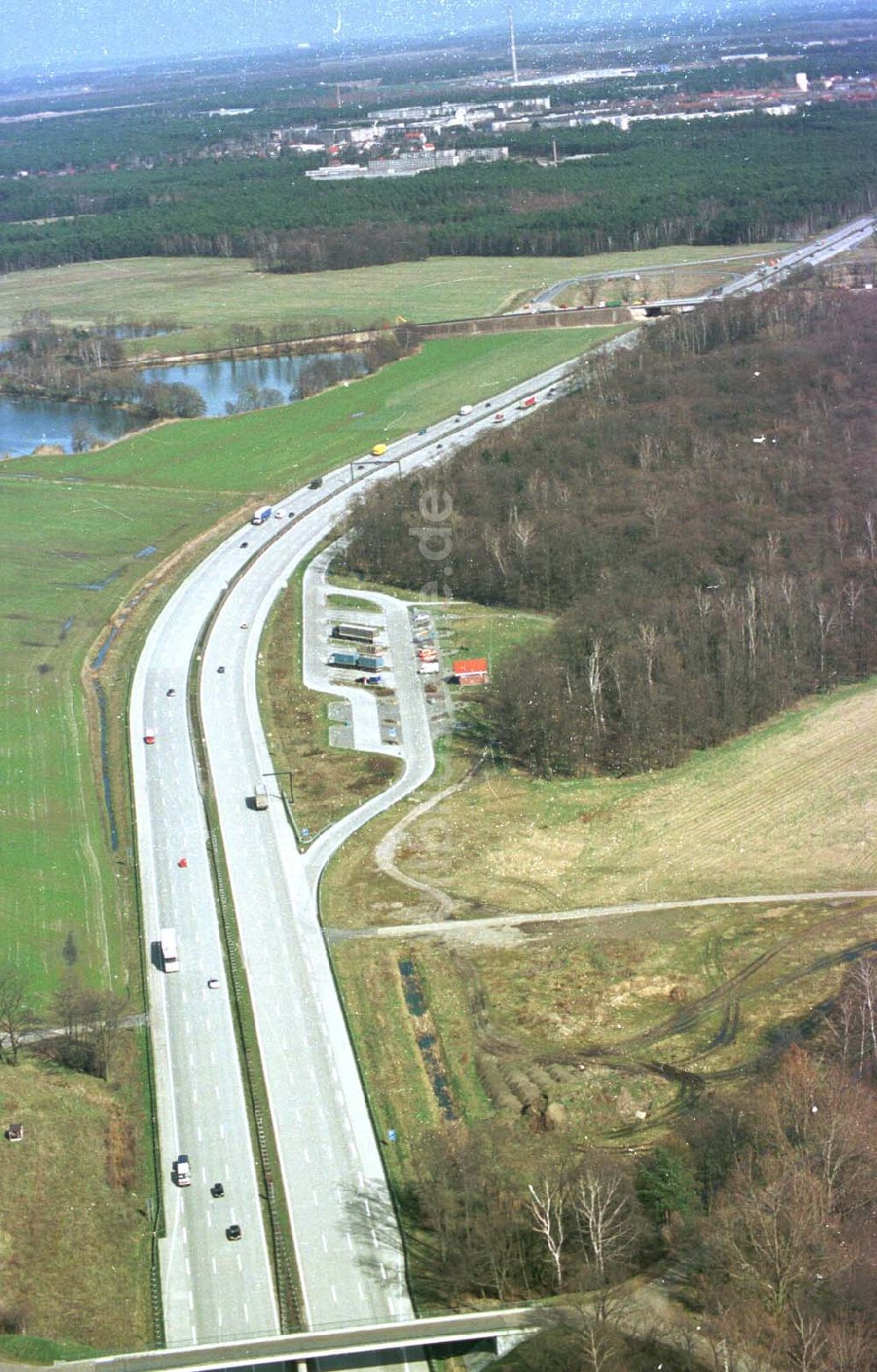 Ludwigsfelde / Brandenburg von oben - Autobahnbereich in Ludwigsfelde in Brandenburg.