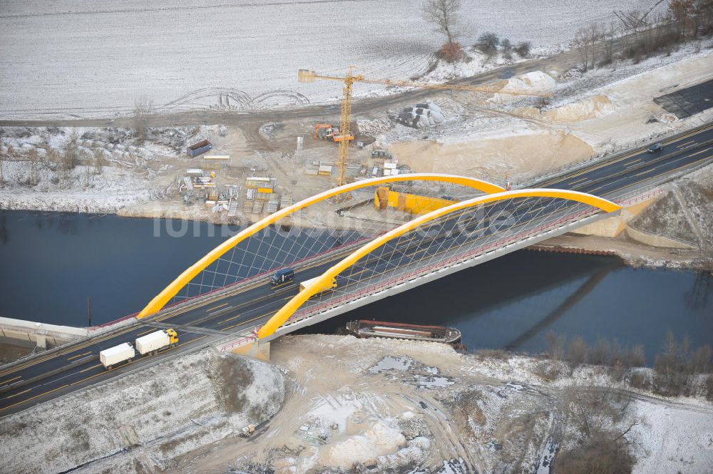 Luftbild Brieselang - Autobahnbrückenbau am Berliner Ring bei Brieselang