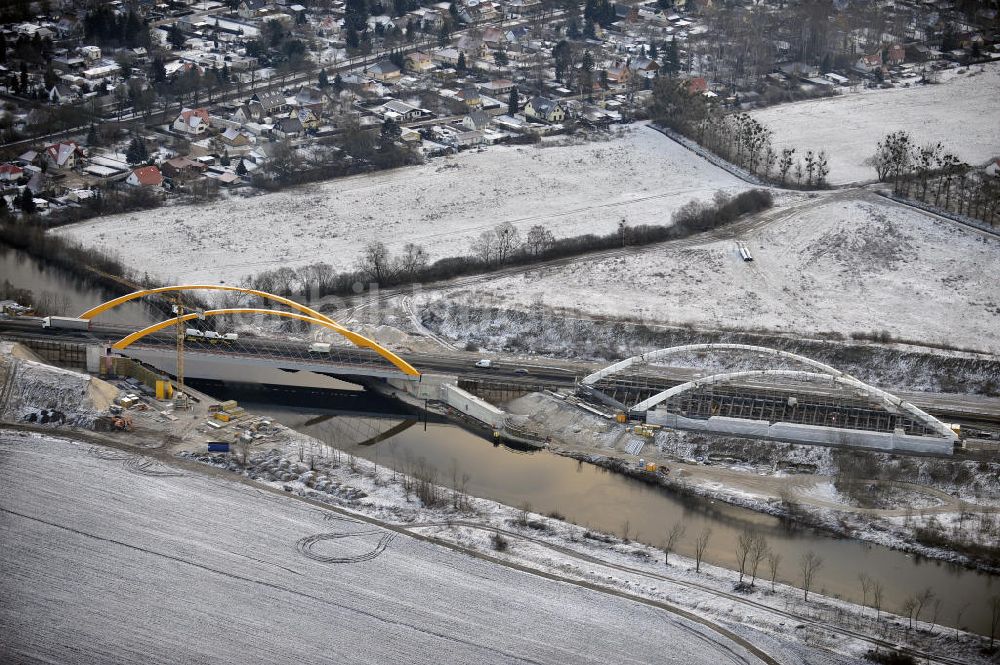 Luftbild Brieselang - Autobahnbrückenbau am Berliner Ring bei Brieselang