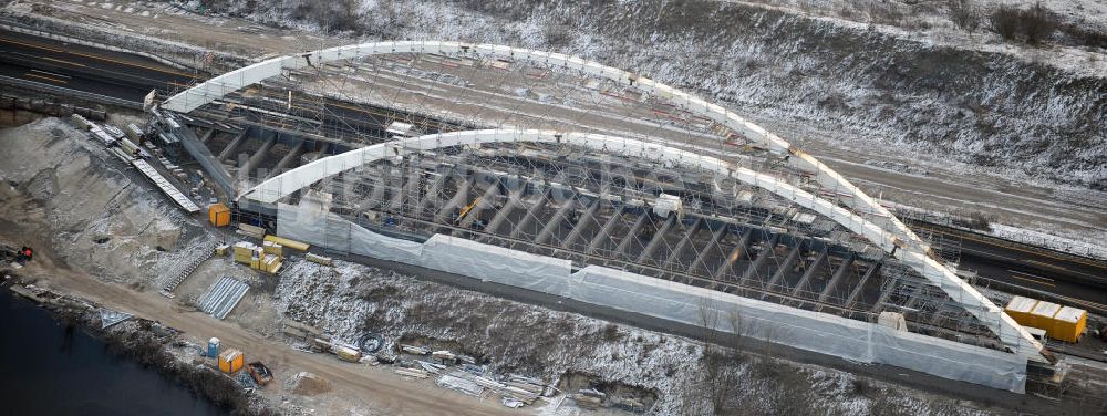 Brieselang von oben - Autobahnbrückenbau am Berliner Ring bei Brieselang