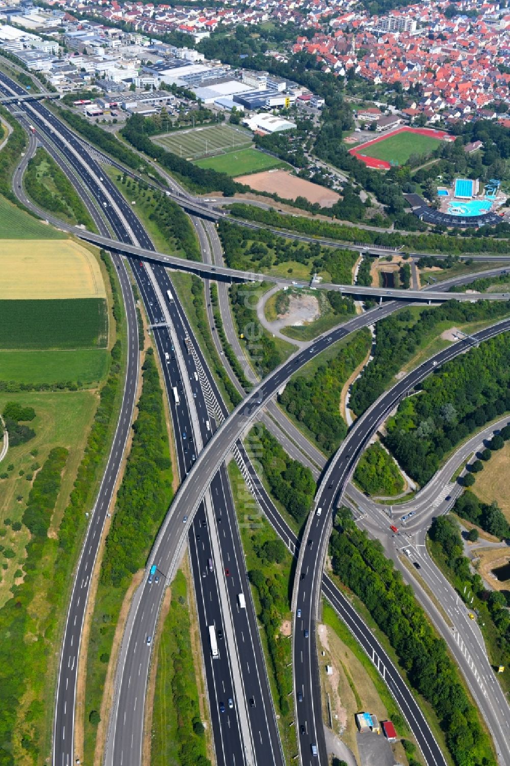 Leonberg von oben - Autobahndreieck- Abfahrt der BAB A81 Dreieck Leonberg im Bundesland Baden-Württemberg, Deutschland