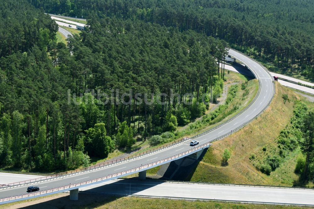 Luftaufnahme Michendorf - Autobahndreieck- Abfahrt der BAB A115 - A10 Nuthetal in Michendorf im Bundesland Brandenburg, Deutschland