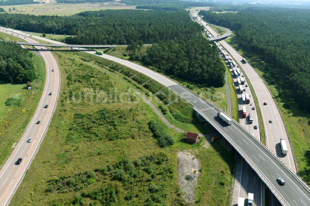 Michendorf von oben - Autobahndreieck- Abfahrt der BAB A115 - A10 Nuthetal in Michendorf im Bundesland Brandenburg, Deutschland