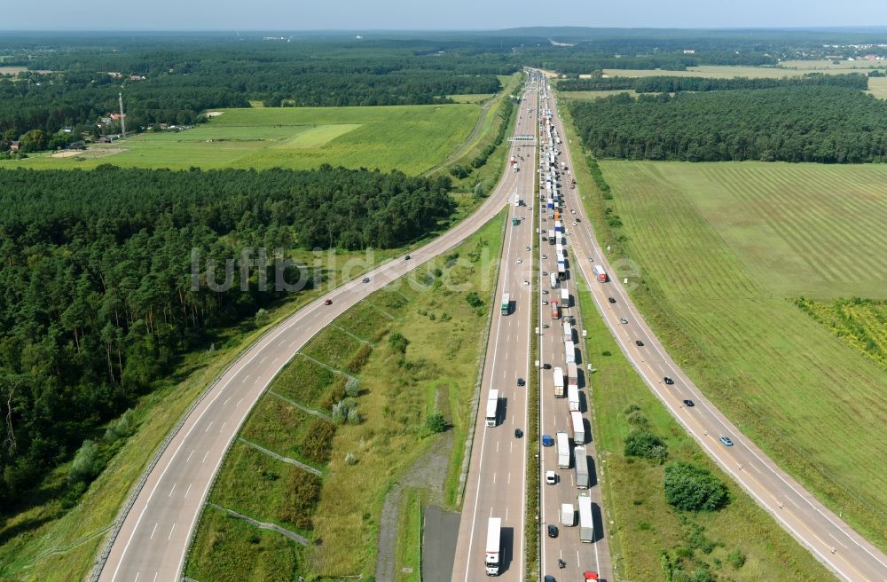 Michendorf aus der Vogelperspektive: Autobahndreieck- Abfahrt der BAB A115 - A10 Nuthetal in Michendorf im Bundesland Brandenburg, Deutschland