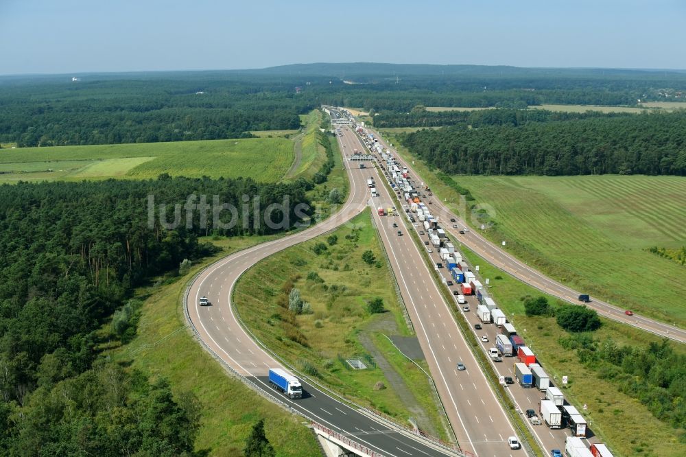 Michendorf aus der Vogelperspektive: Autobahndreieck- Abfahrt der BAB A115 - A10 Nuthetal in Michendorf im Bundesland Brandenburg, Deutschland