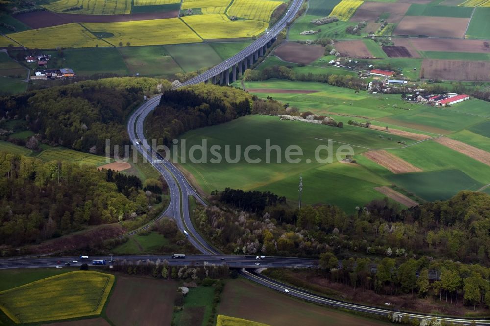 Reiskirchen von oben - Autobahndreieck- Abfahrt der BAB A5 - A480 Reiskirchener Dreieck in Reiskirchen im Bundesland Hessen