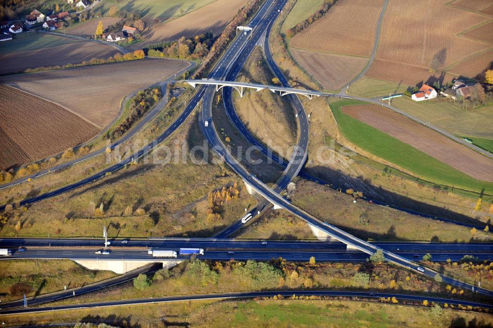 Harsdorf von oben - Autobahndreieck Bayreuth - Kulmbach der A70 und A9 bei Harsdorf