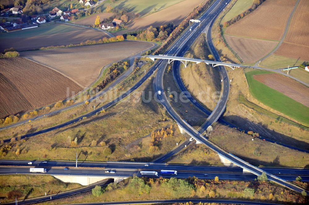 Harsdorf aus der Vogelperspektive: Autobahndreieck Bayreuth - Kulmbach der A70 und A9 bei Harsdorf